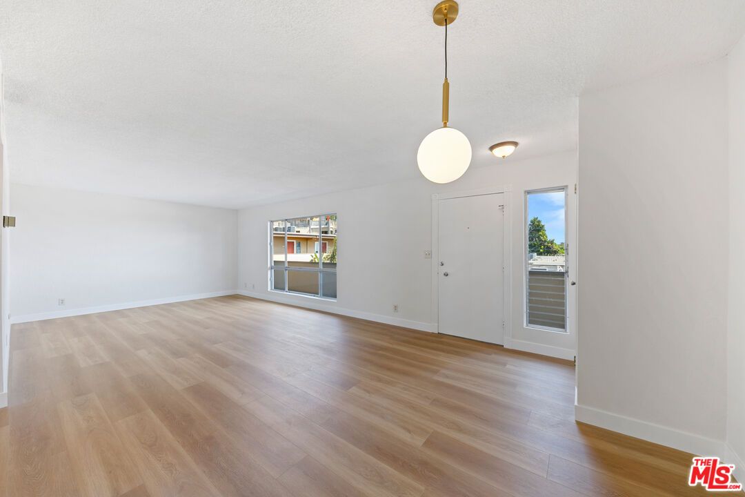 Empty room, Interior, Pendant Lights, Wood Texture Flooring