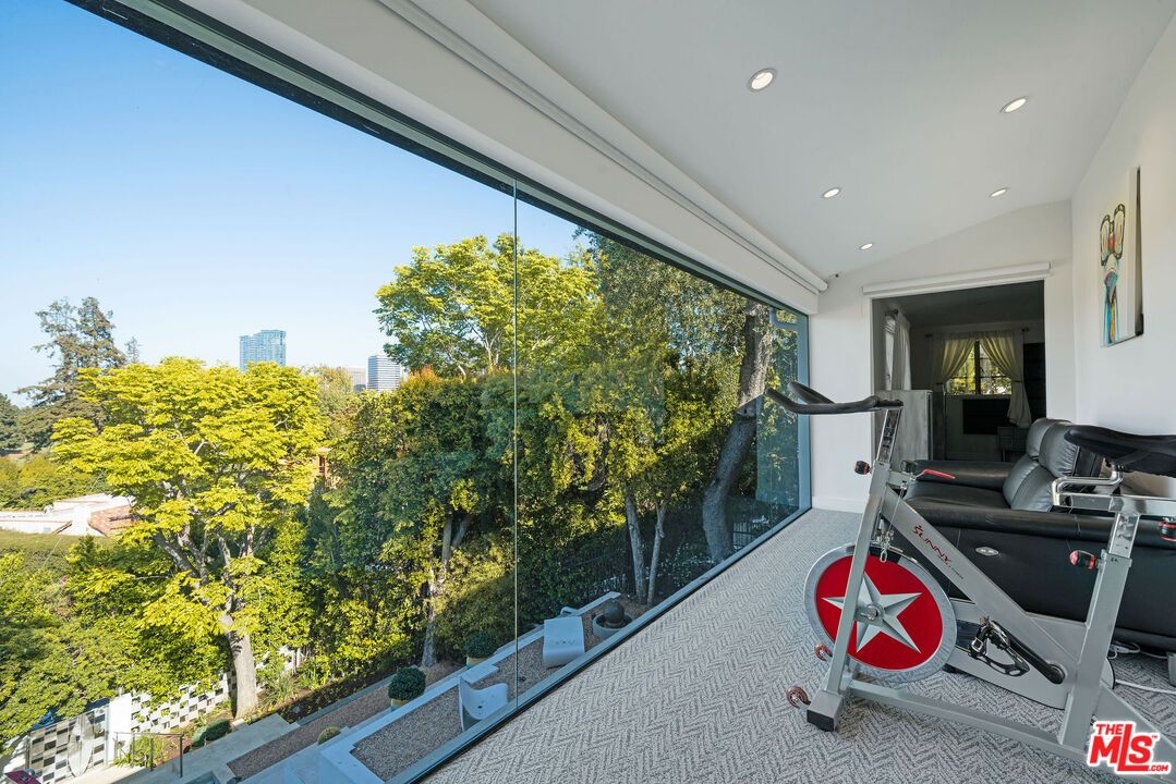 Fitness Equipment, Interior, Recessed Lighting