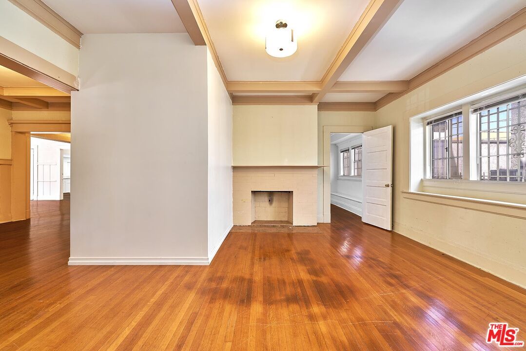 Empty room, Fireplace, Interior, Wood Texture Flooring