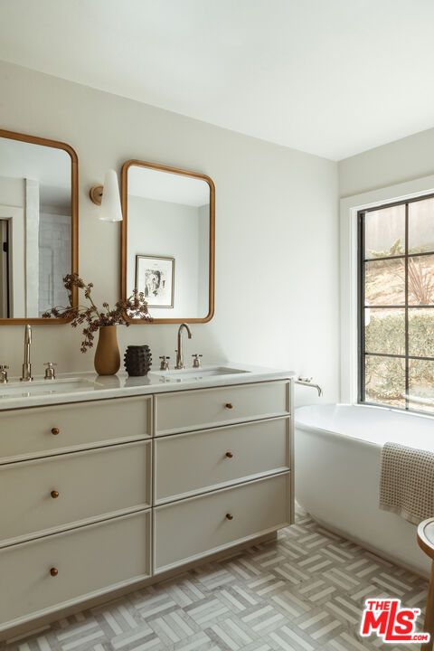 Bathroom, Dual Sink Vanities, Free Standing Baths, Interior
