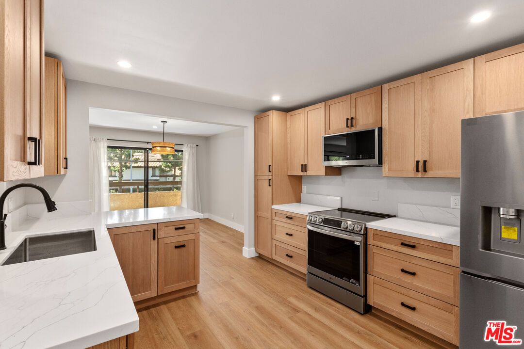 Interior, Kitchen, Pendant Lights, Recessed Lighting, Wood Texture Flooring