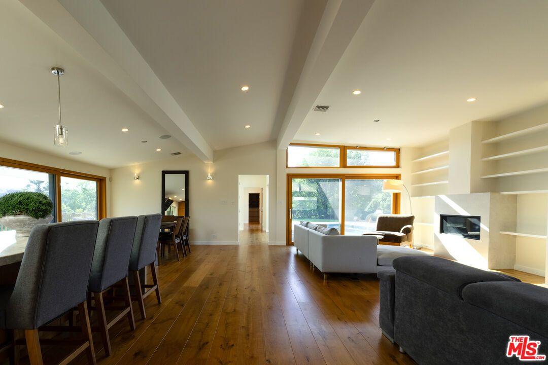 Fireplace, Interior, Living room, Pendant Lights, Recessed Lighting, Wood Texture Flooring