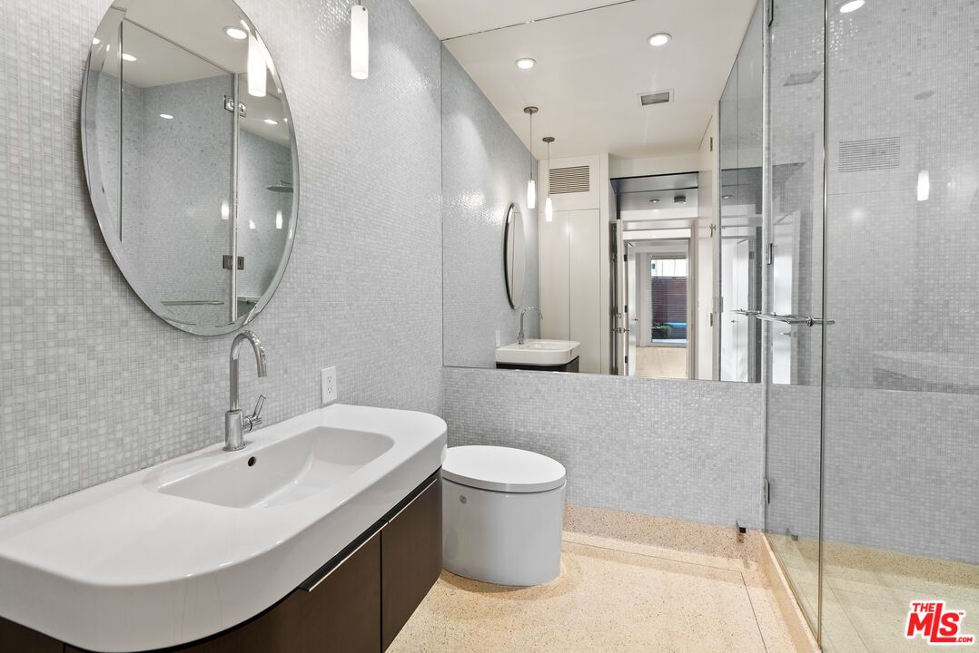 Bathroom, Glass Shower, Interior, Pendant Lights, Recessed Lighting