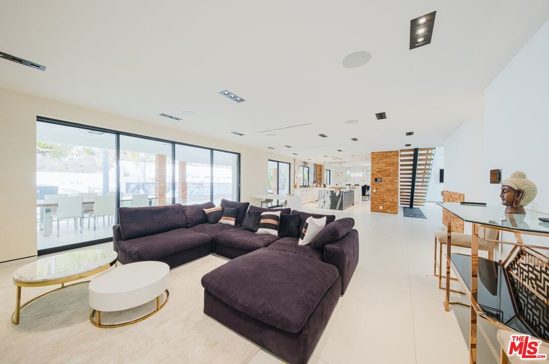 Dining room, Interior, Kitchen, Living room, Pendant Lights, Recessed Lighting