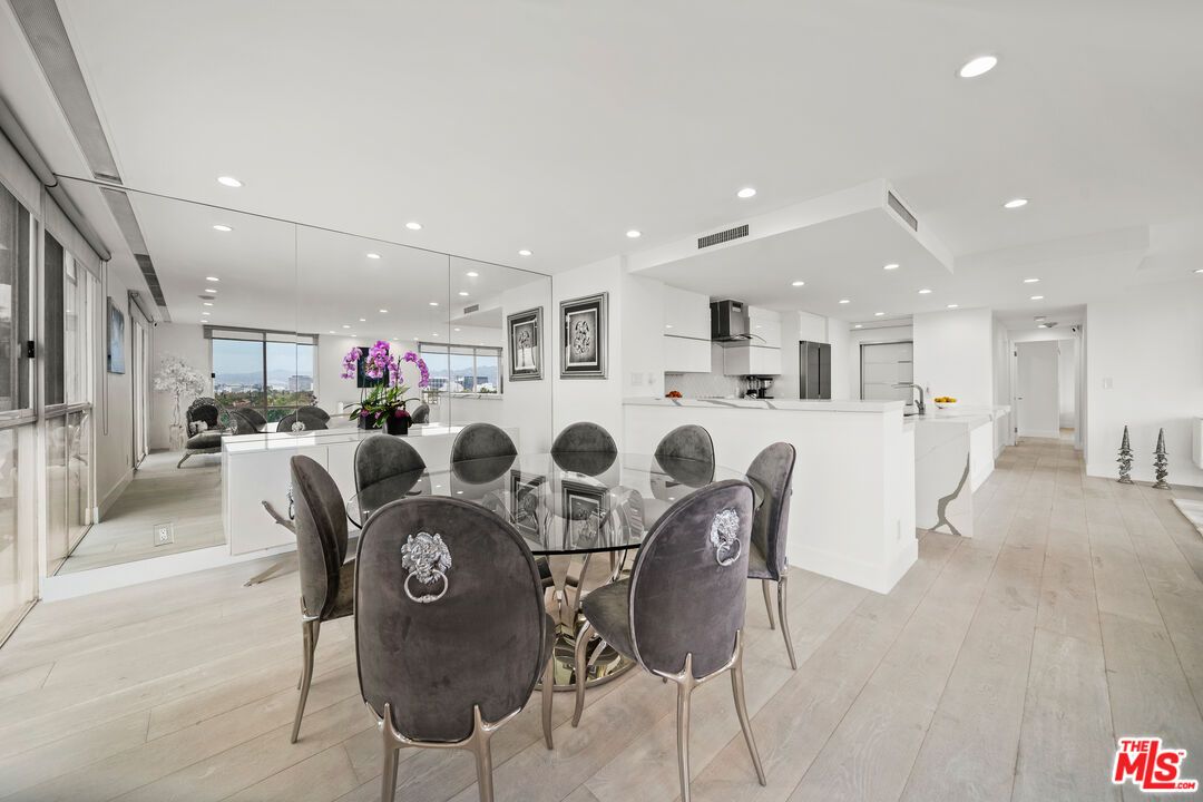 Dining room, Interior, Kitchen, Recessed Lighting, Wood Texture Flooring