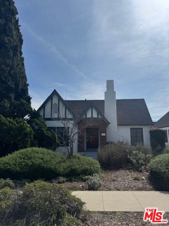 Backyard, Exterior, Facade, Tudor Revival