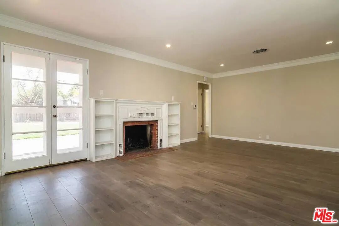 Empty room, Fireplace, Interior, Recessed Lighting, Wood Texture Flooring
