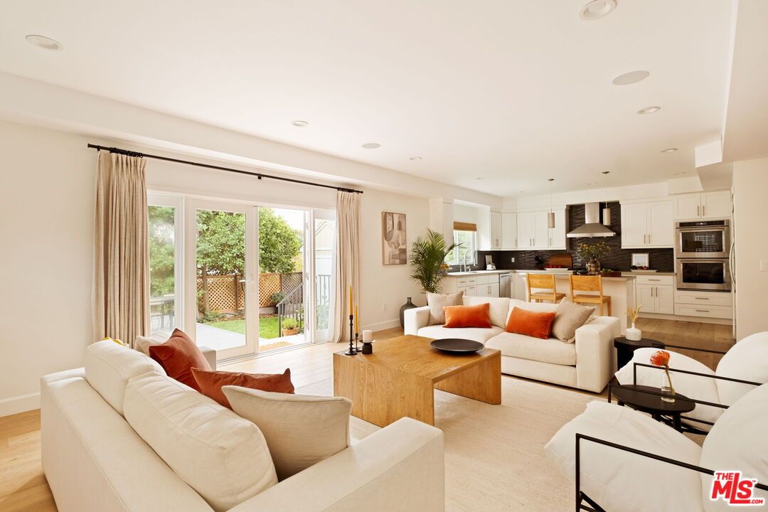 Interior, Kitchen, Living room, Pendant Lights, Recessed Lighting, Stainless Steel Appliances, Wood Texture Flooring