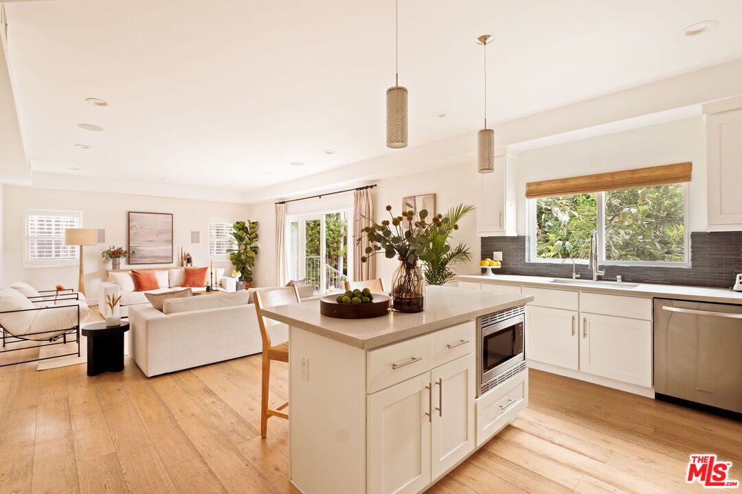 Interior, Kitchen, Living room, Pendant Lights, Recessed Lighting, Stainless Steel Appliances, Wood Texture Flooring
