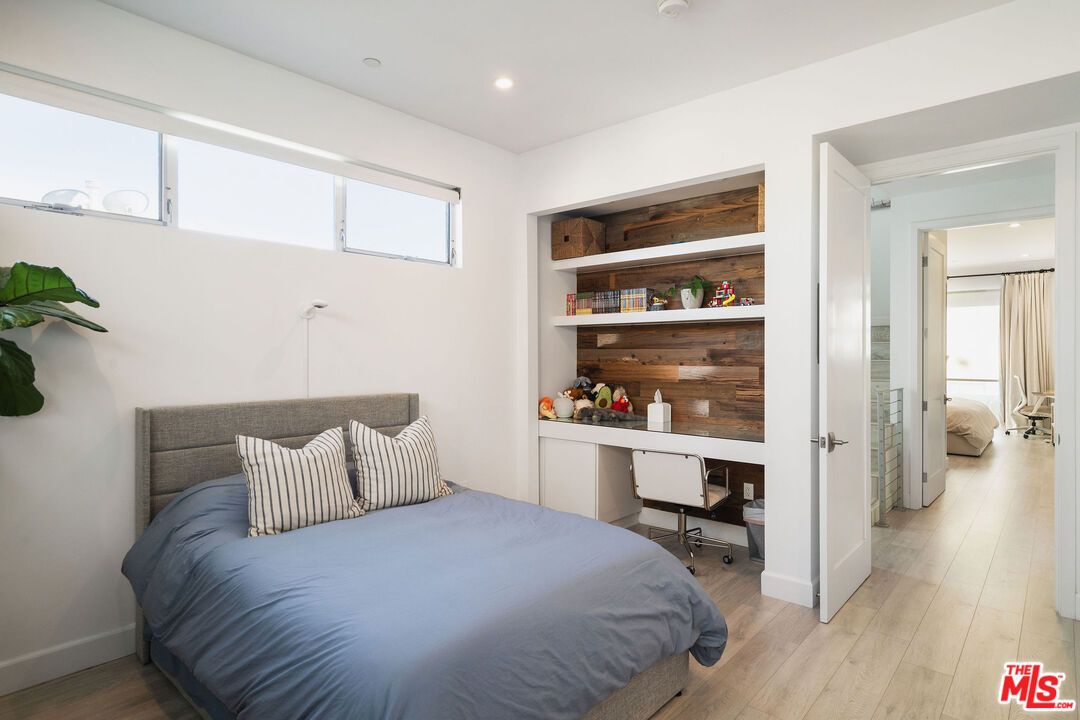 Bedroom, Home Office, Interior, Recessed Lighting, Wood Texture Flooring