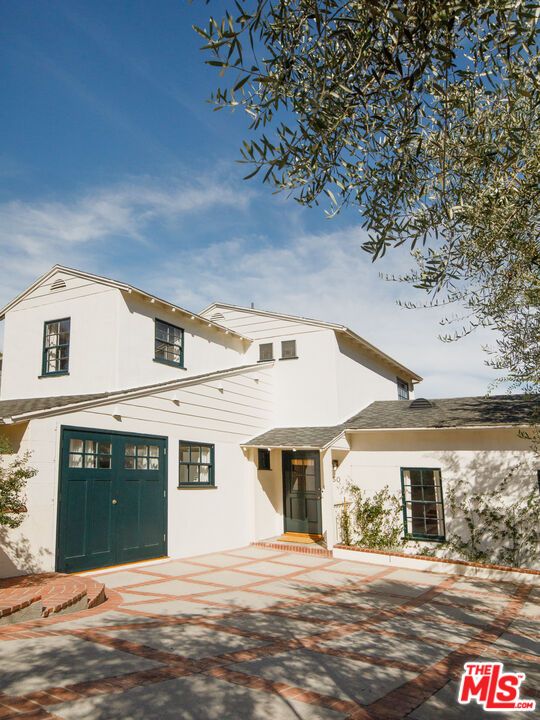 Backyard, Exterior, Facade, Farmhouse