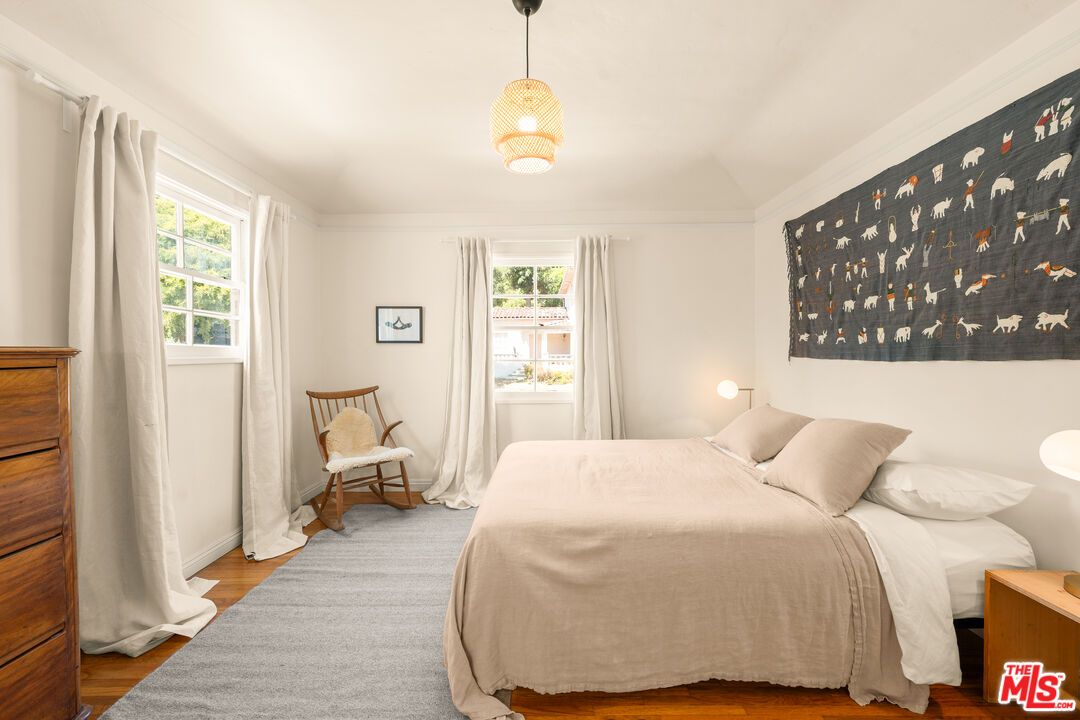 Bedroom, Interior, Pendant Lights, Wood Texture Flooring