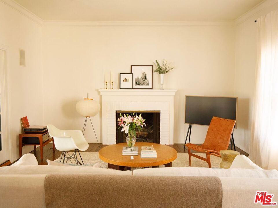 Fireplace, Interior, Living room
