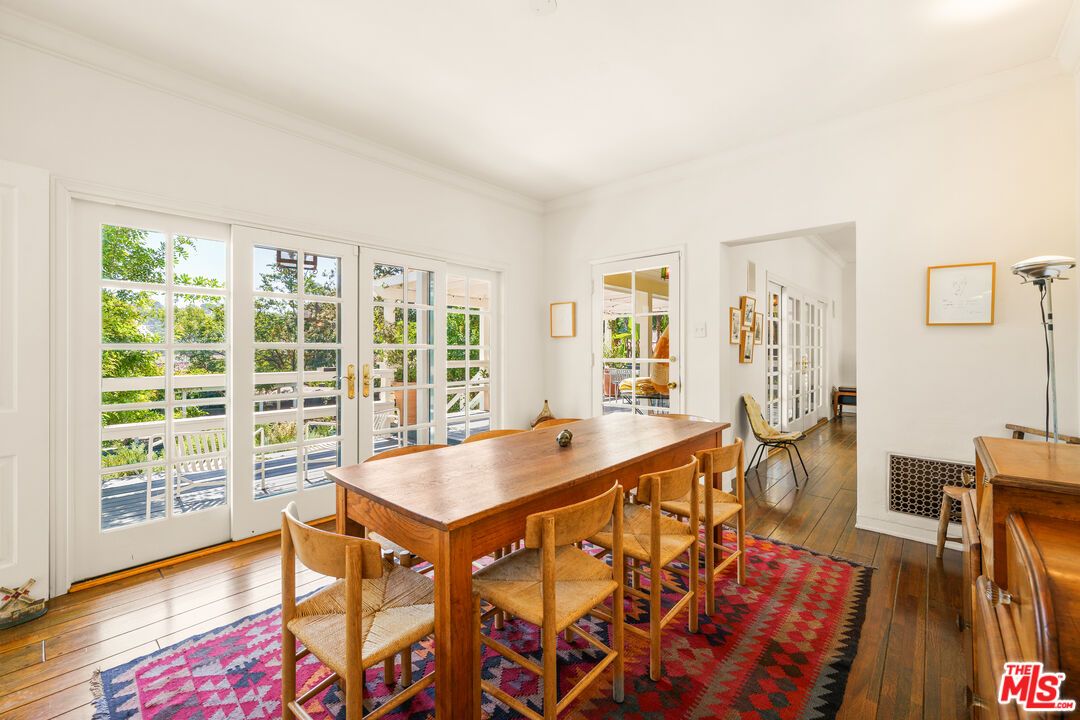 Dining room, Interior, Wood Texture Flooring