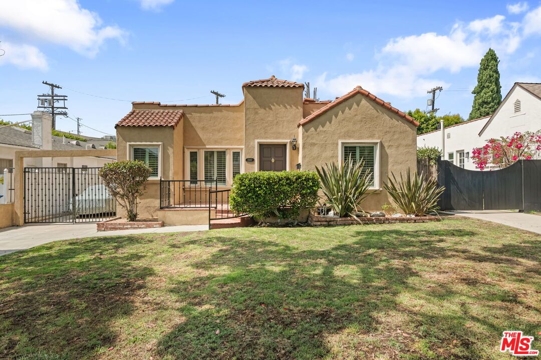 Attached, Backyard, Exterior, Facade, Spanish Mediterranean