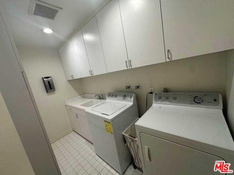 Interior, Recessed Lighting, Washer