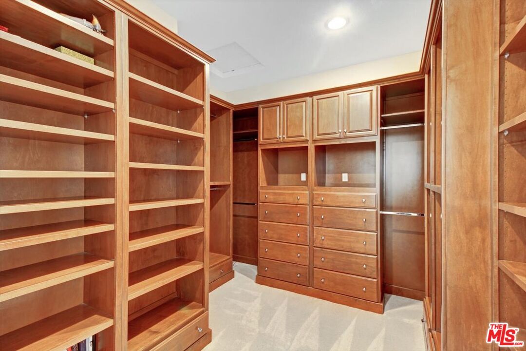 Interior, Recessed Lighting, Walk-in Closets