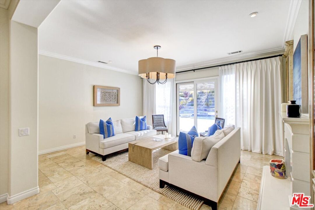Chandelier, Interior, Living room, Recessed Lighting