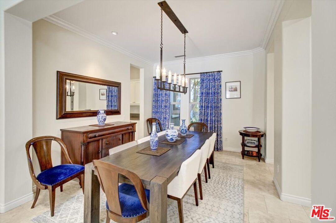 Chandelier, Dining room, Interior, Recessed Lighting