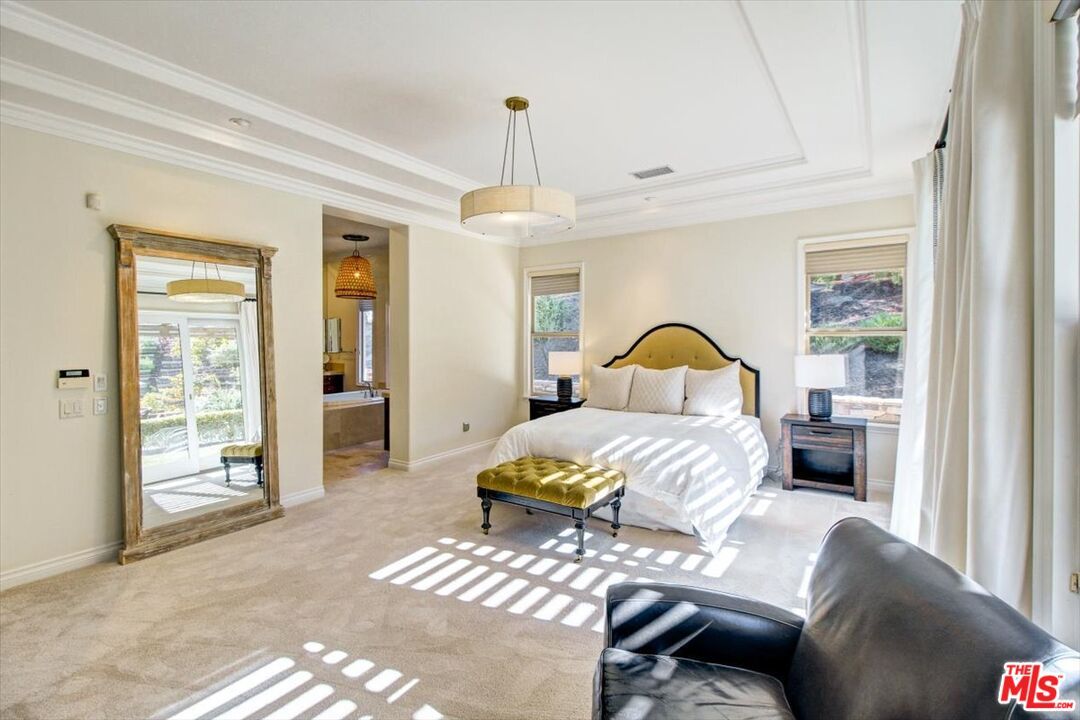 Bedroom, Interior, Pendant Lights