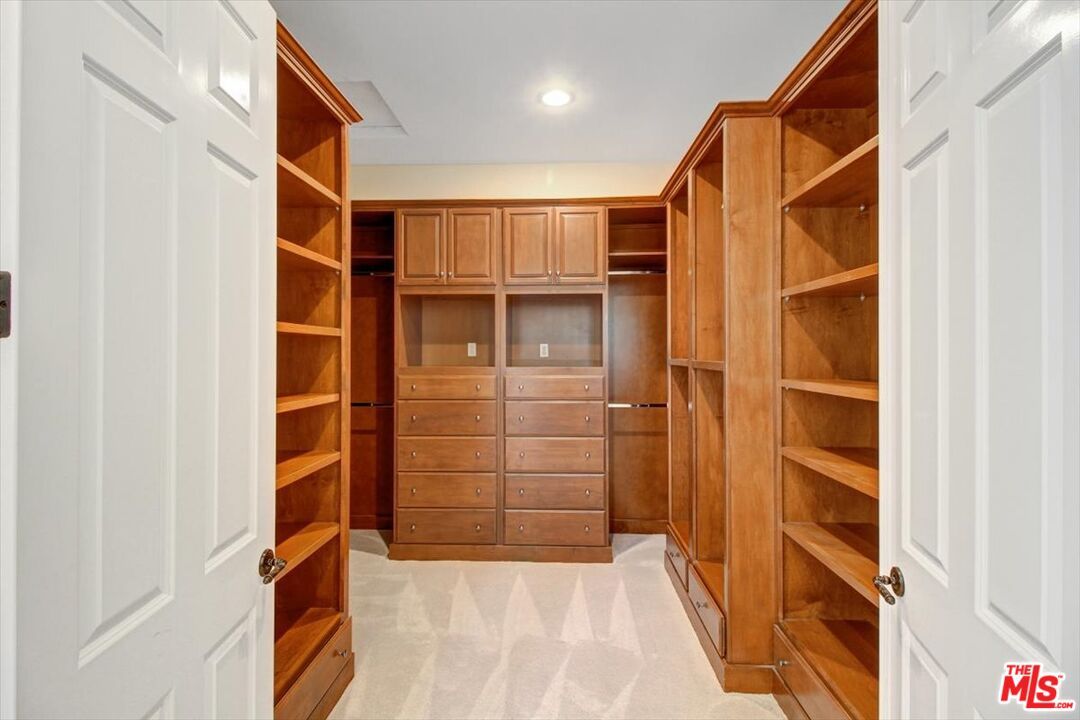 Interior, Recessed Lighting, Walk-in Closets
