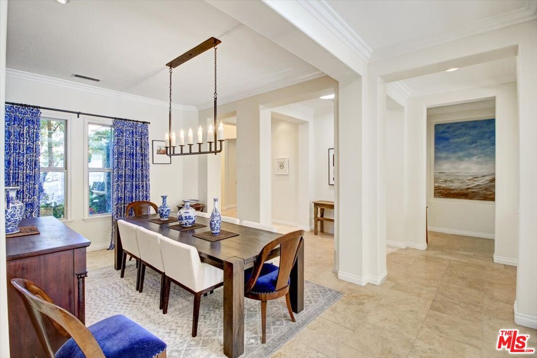 Chandelier, Dining room, Interior, Pendant Lights, Recessed Lighting
