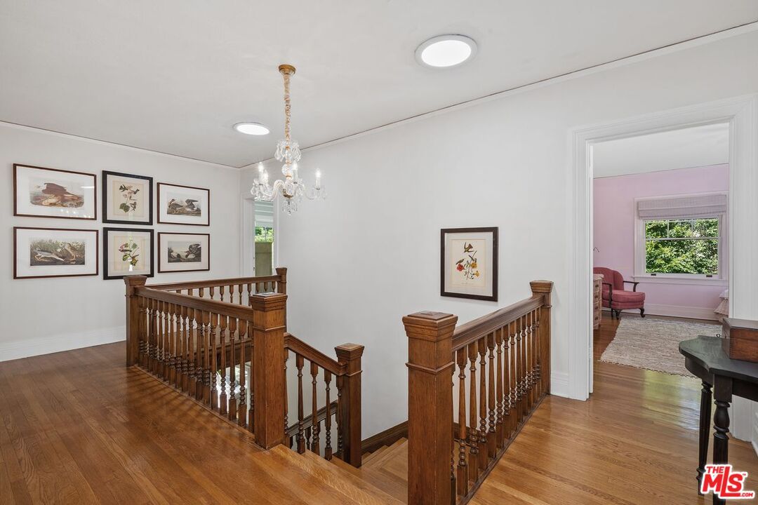 Chandelier, Interior, Recessed Lighting, Wood Texture Flooring
