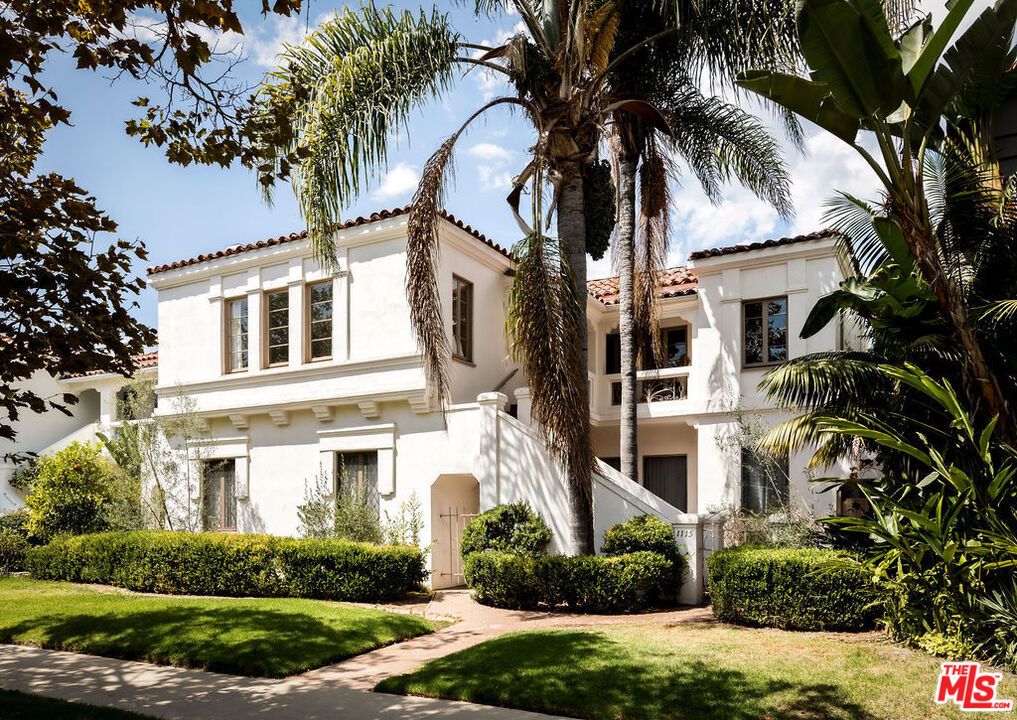 Backyard, Exterior, Facade, Mediterranean