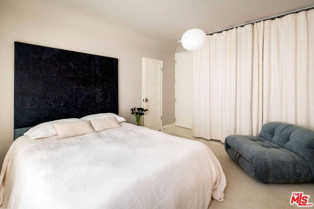 Bedroom, Interior, Pendant Lights