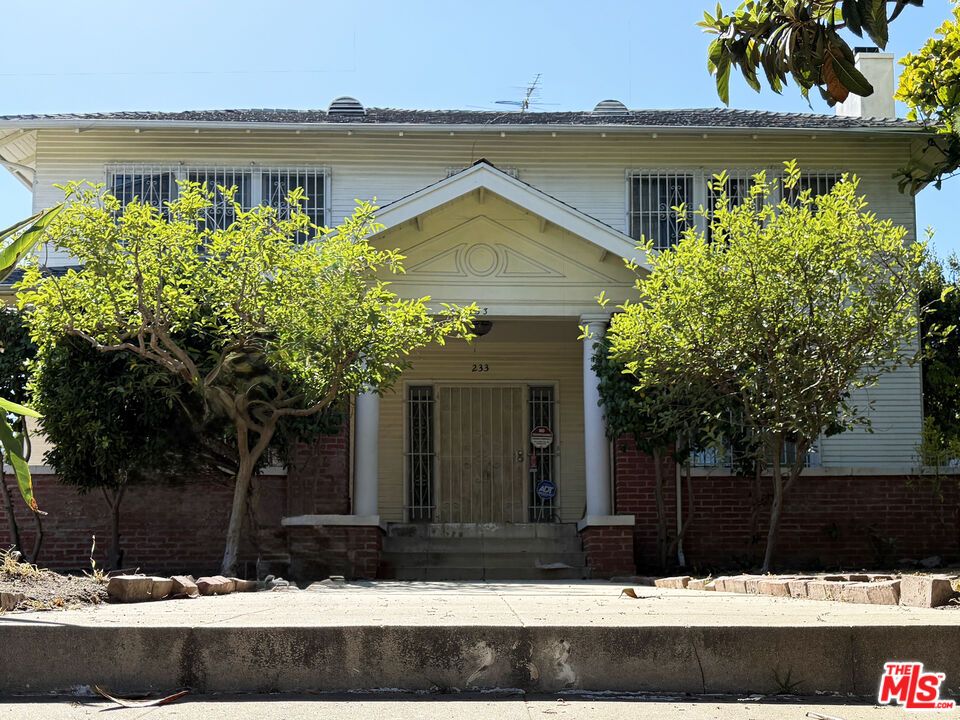 Exterior, Facade, Queen Anne Victorian
