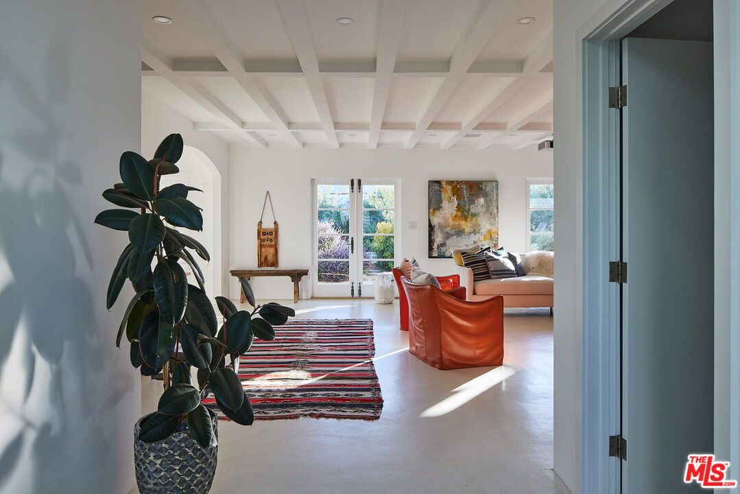Interior, Living room, Piano, Recessed Lighting