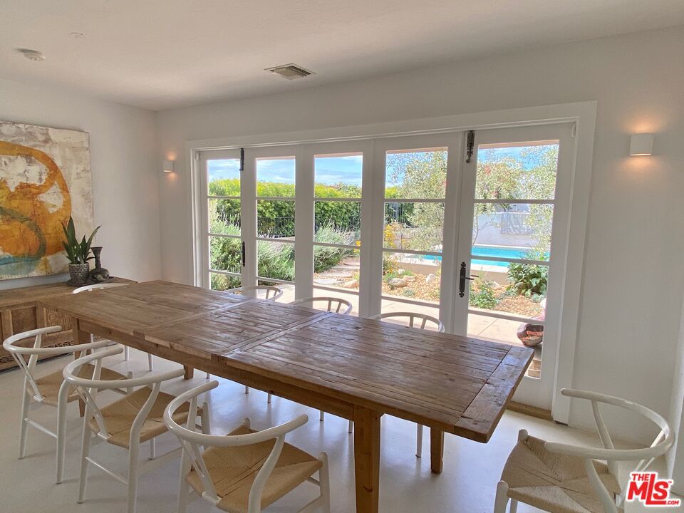 Dining room, Interior