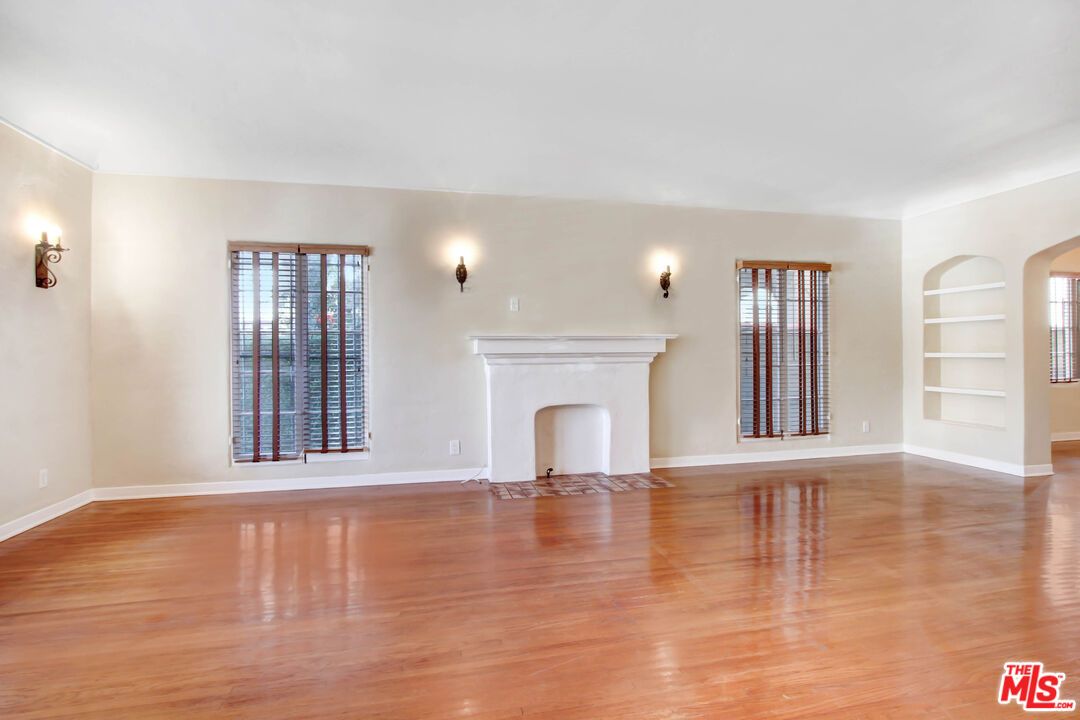 Empty room, Fireplace, Interior, Wood Texture Flooring