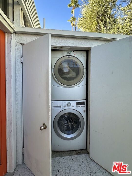 Exterior, Utility Closets, Washer