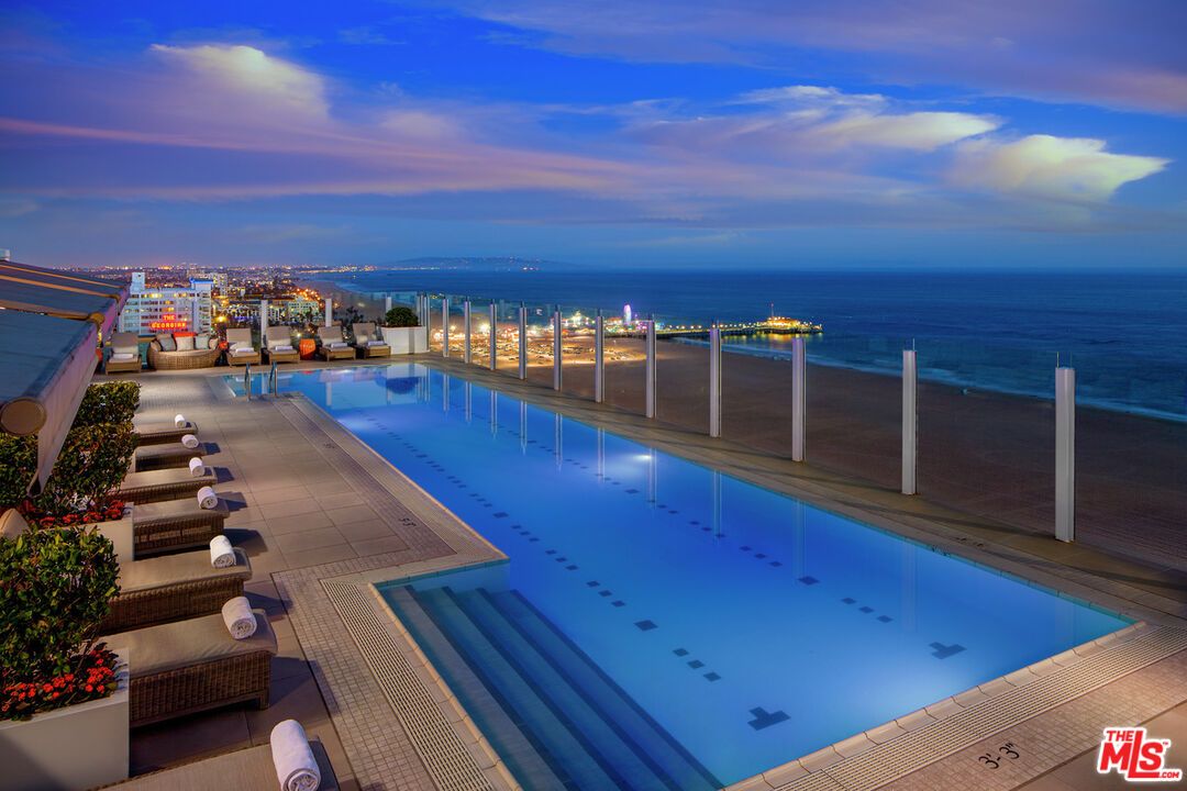 Exterior, Pool, Water