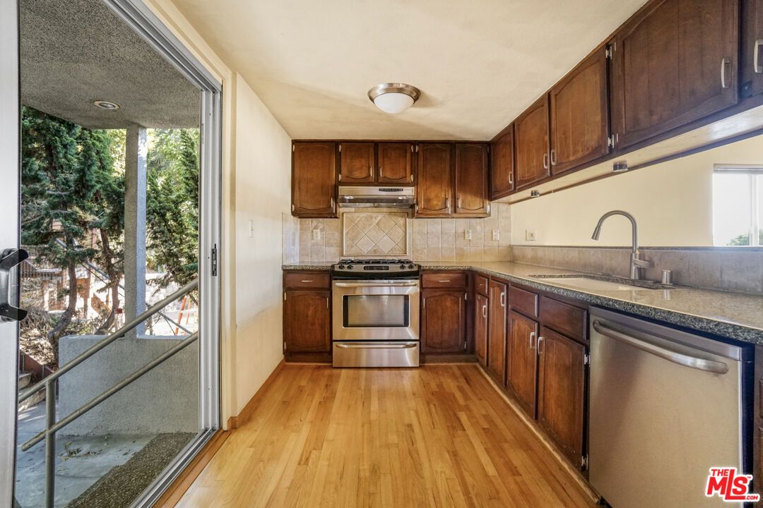 Interior, Kitchen, Stainless Steel Appliances, Wood Texture Flooring