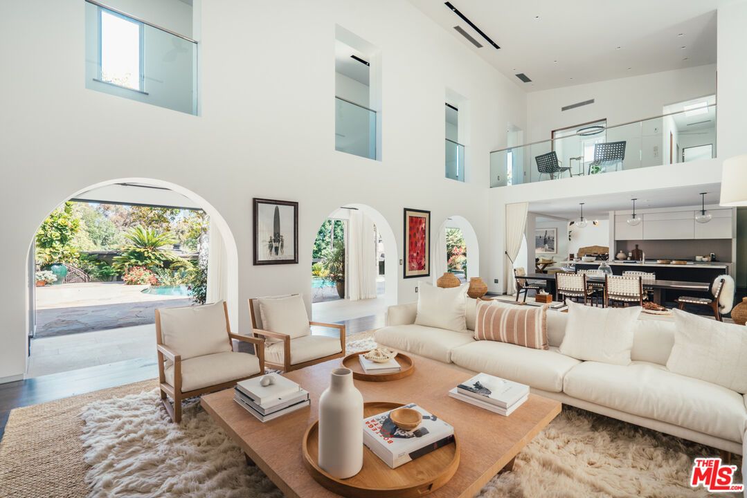 Dining room, Interior, Kitchen, Living room, Pendant Lights, Recessed Lighting, Wood Texture Flooring