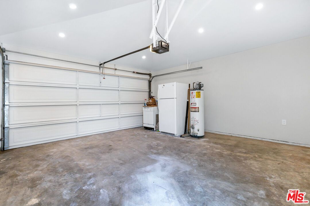 Garage, Interior, Recessed Lighting