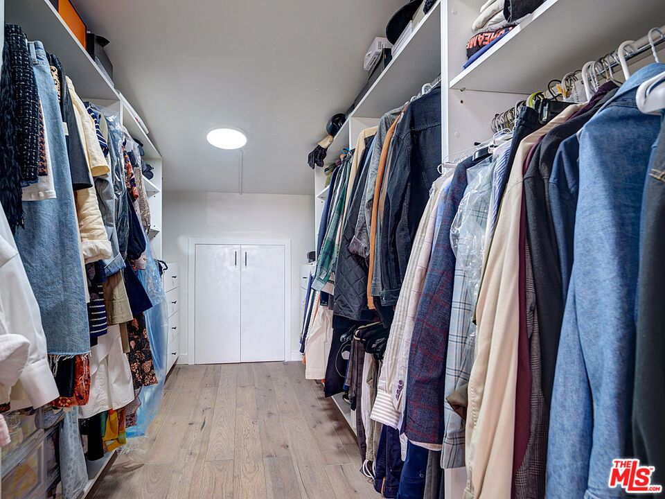 Interior, Recessed Lighting, Walk-in Closets, Wood Texture Flooring