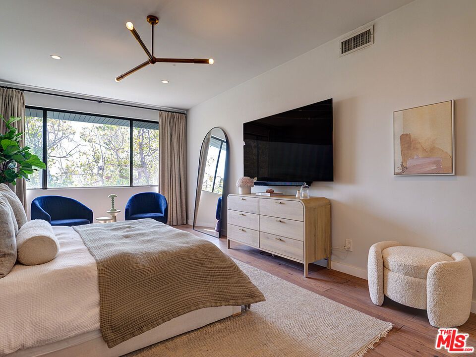 Bedroom, Interior, Pendant Lights, Recessed Lighting, Wood Texture Flooring