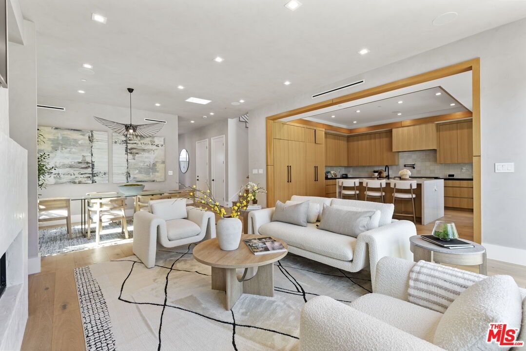 Dining room, Interior, Kitchen, Living room, Pendant Lights, Recessed Lighting, Wood Texture Flooring