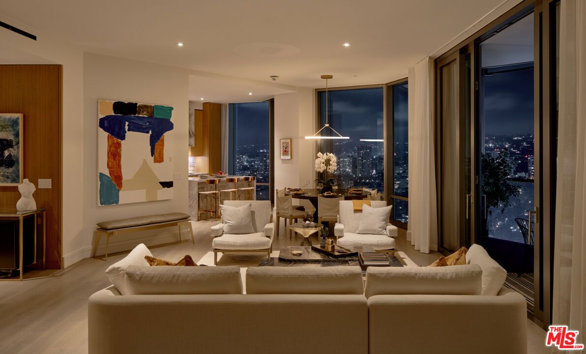Dining room, Interior, Living room, Pendant Lights, Recessed Lighting, Wood Texture Flooring