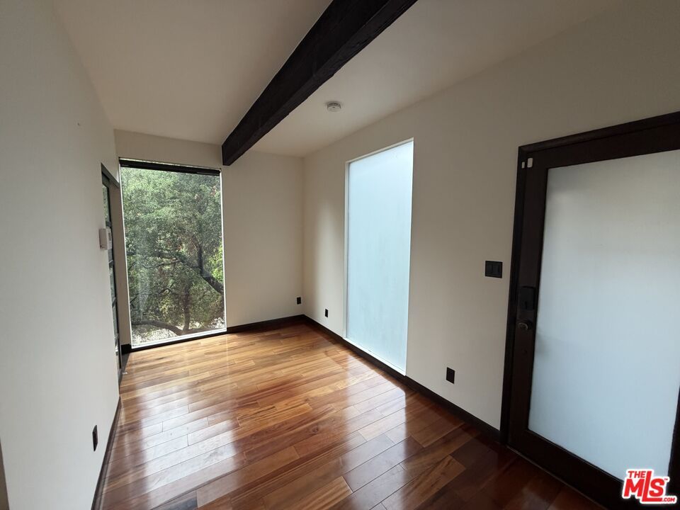 Empty room, Interior, Recessed Lighting, Wooden Beams, Wood Texture Flooring
