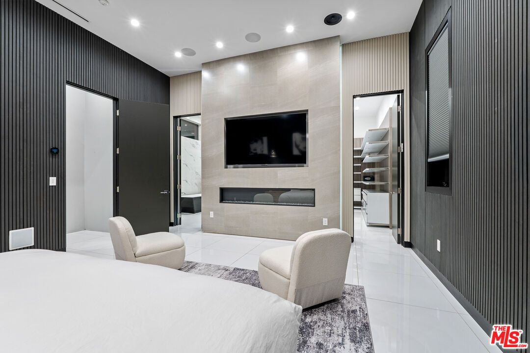 Bedroom, Fireplace, Interior, Recessed Lighting