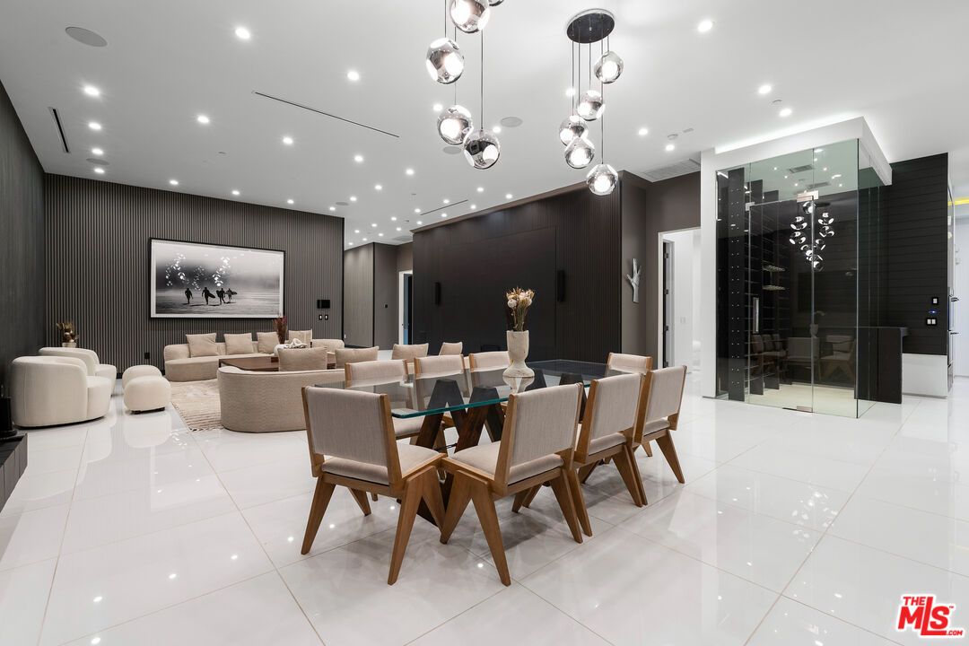 Dining room, Interior, Living room, Pendant Lights, Recessed Lighting