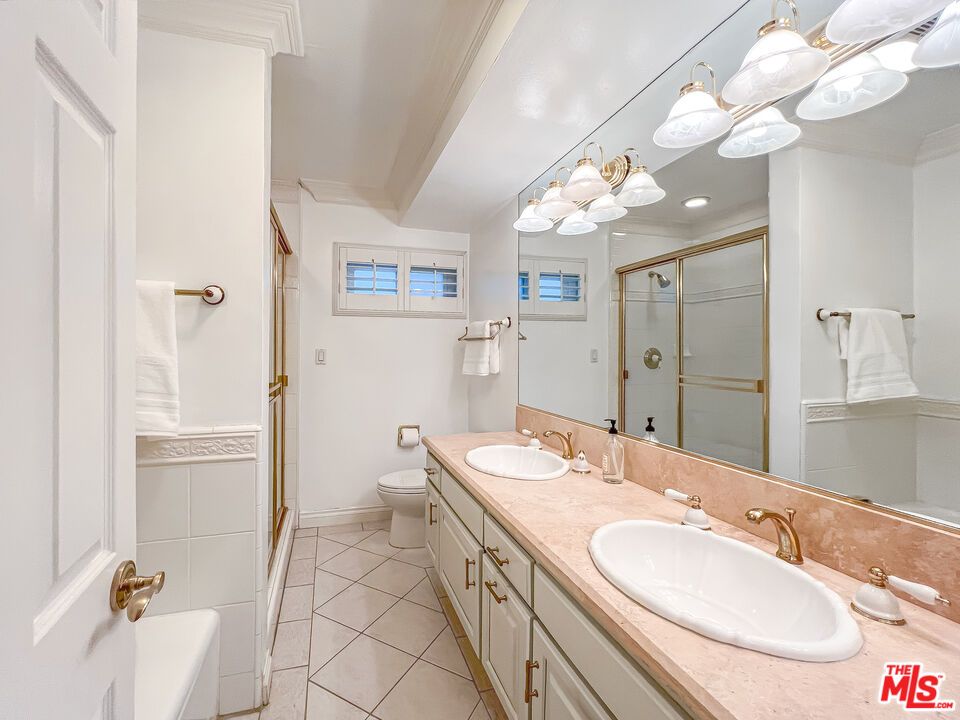 Bathroom, Dual Sink Vanities, Glass Shower, Interior