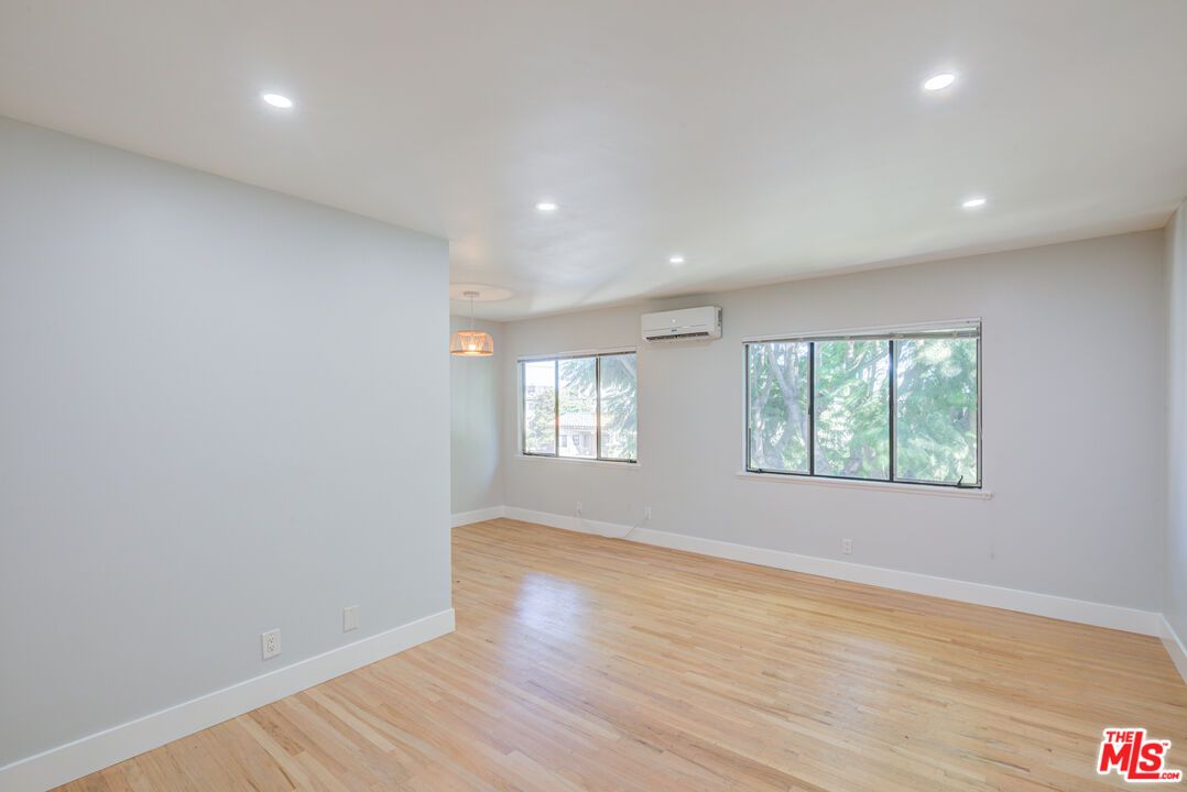 Empty room, Interior, Pendant Lights, Recessed Lighting, Wood Texture Flooring