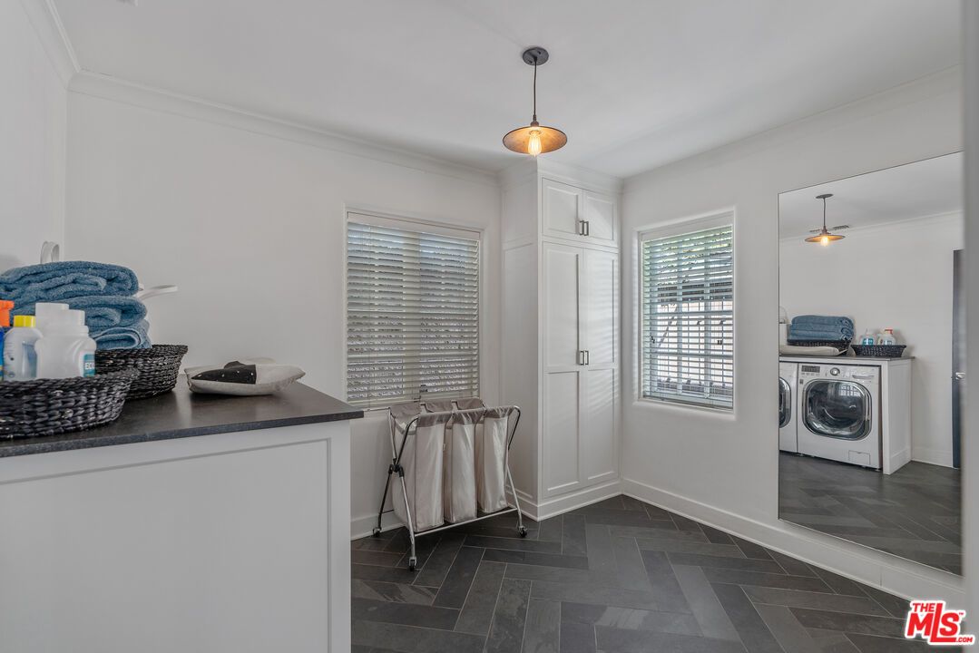 Interior, Pendant Lights, Washer, Wood Texture Flooring