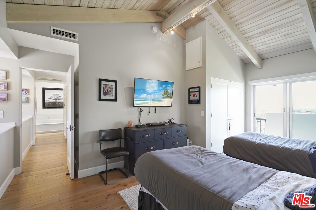 Bedroom, Interior, Wooden Beams, Wooden Ceilings, Wood Texture Flooring