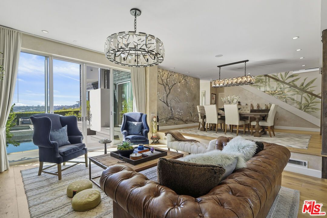 Chandelier, Dining room, Interior, Living room, Recessed Lighting, Water, Wood Texture Flooring